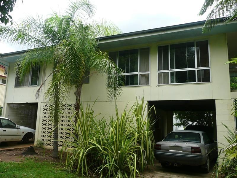 21 Peters Street, Mareeba QLD 4880