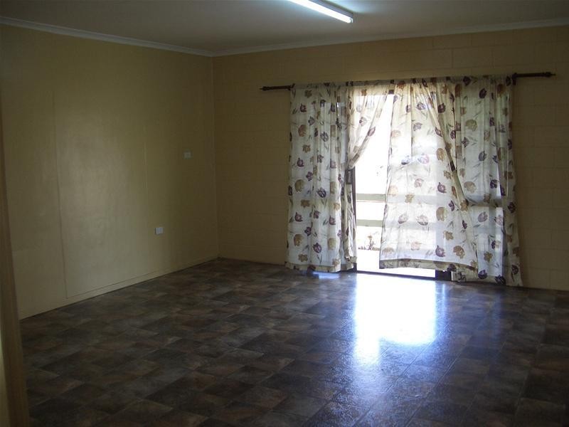 8 Courtney Street, Mareeba QLD 4880