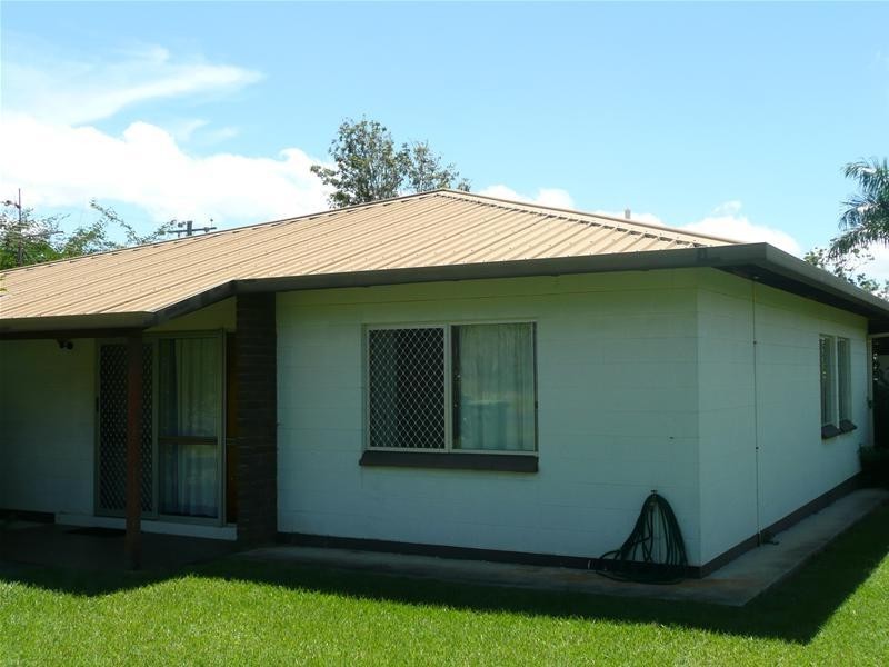 36 Martin Avenue, Mareeba QLD 4880