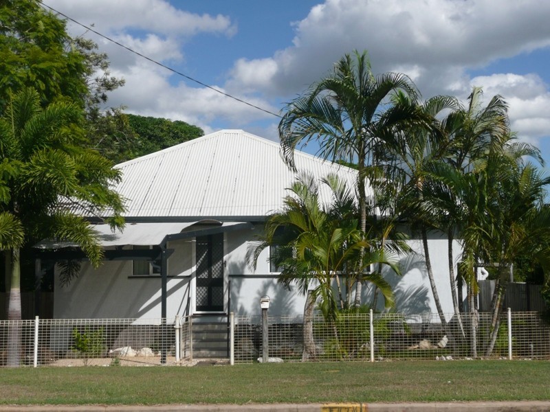 32 Strattman Street, Mareeba QLD 4880