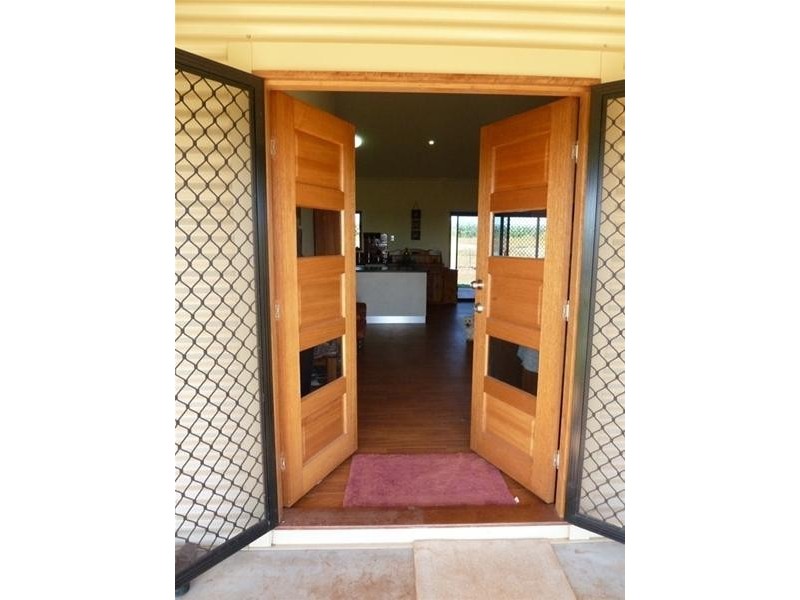 25 Wylandra Drive, Mareeba QLD 4880