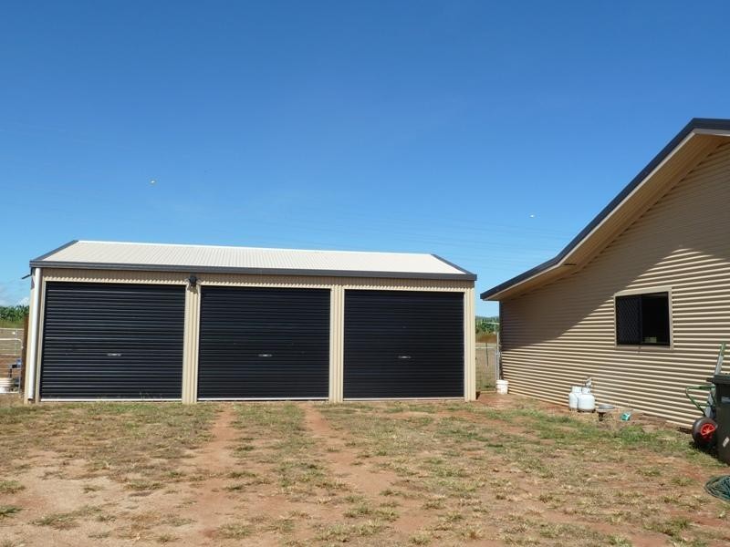 25 Wylandra Drive, Mareeba QLD 4880