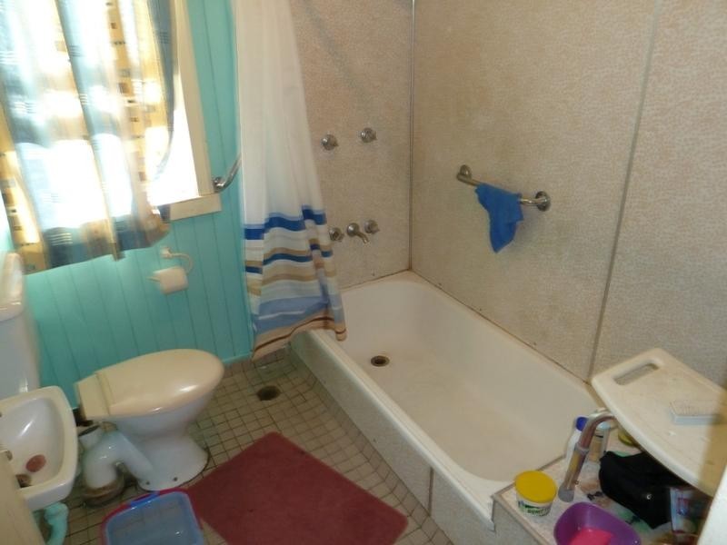 24 Abbott Street, Mareeba QLD 4880