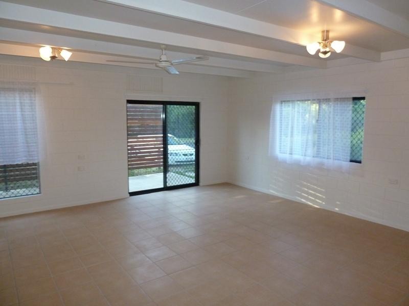 9 Walsh Street, Mareeba QLD 4880