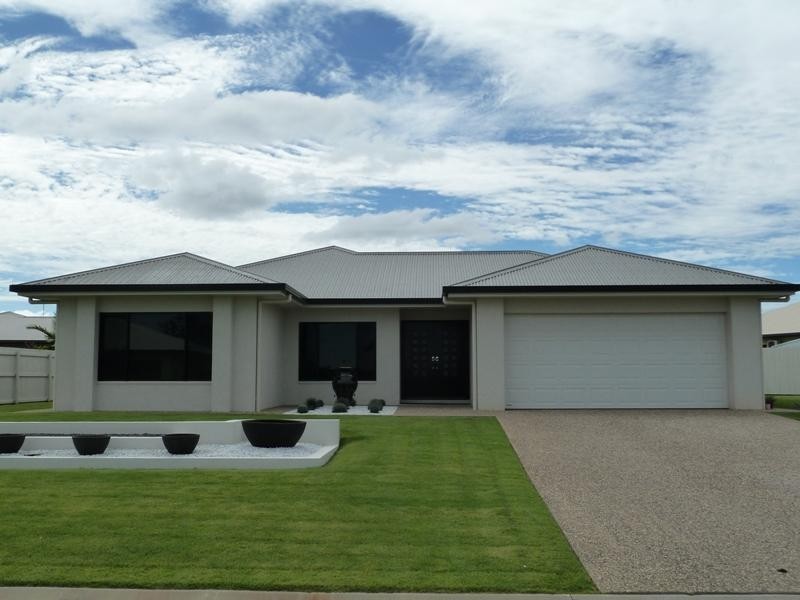 4 Maria Close, Mareeba QLD 4880