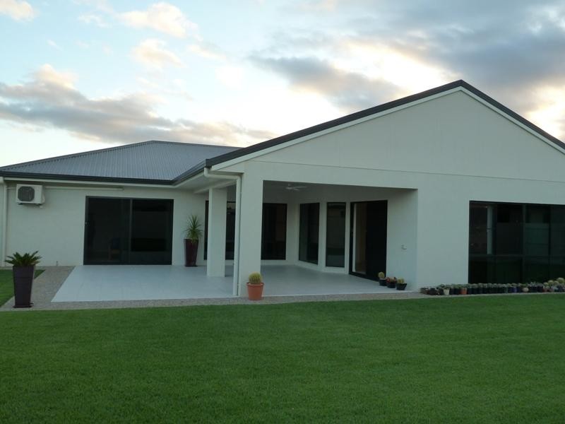 4 Maria Close, Mareeba QLD 4880