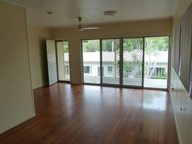 11 Beames Street, Mareeba QLD 4880