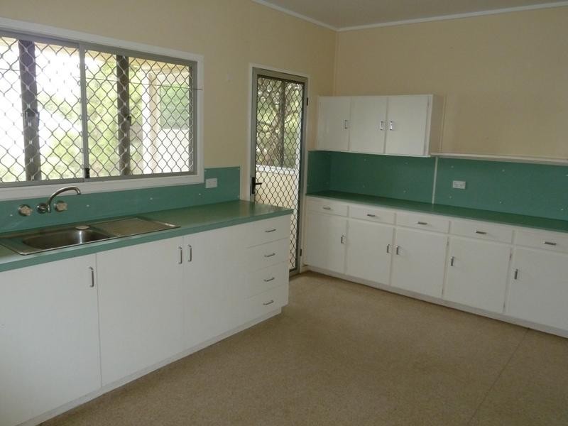 11 Beames Street, Mareeba QLD 4880