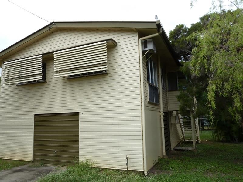 11 Beames Street, Mareeba QLD 4880