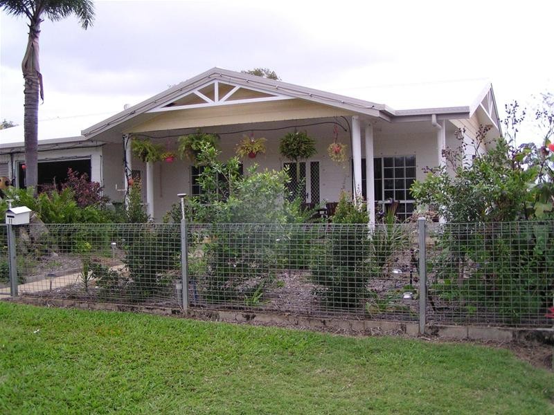 11 KYLIE Close, Mareeba QLD 4880