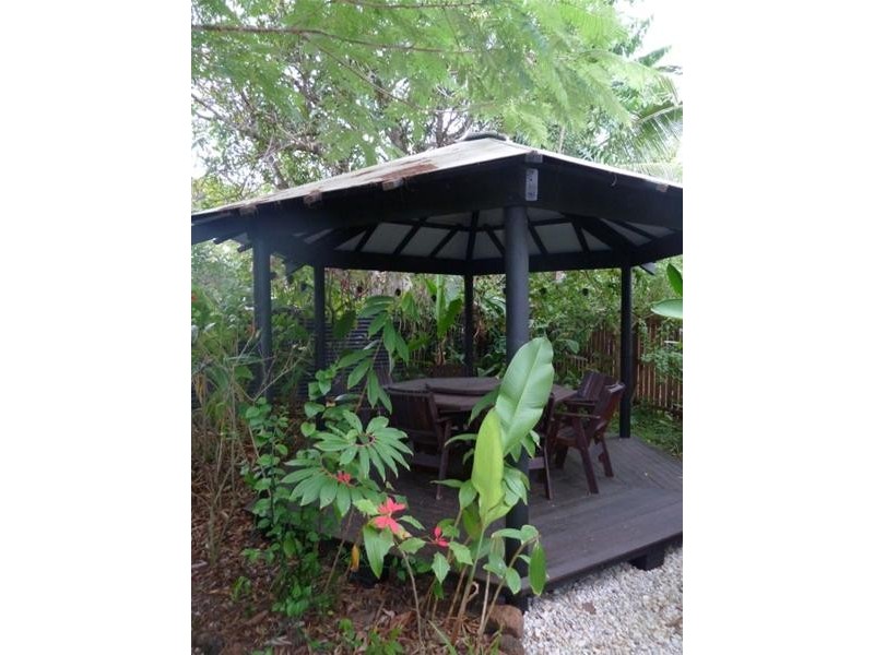 8 Casey Street, Mareeba QLD 4880