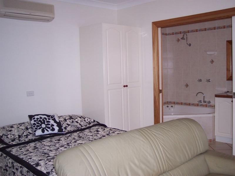 28 Gillies Highway, Yungaburra QLD 4884