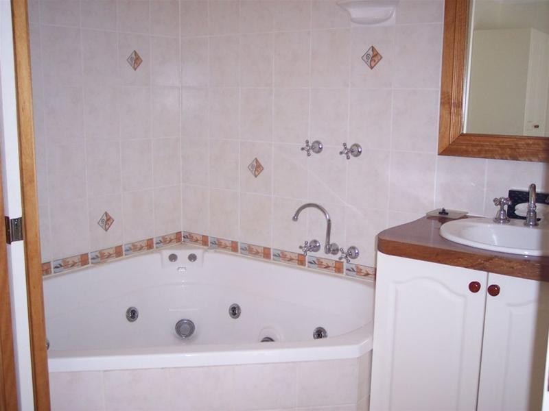 28 Gillies Highway, Yungaburra QLD 4884