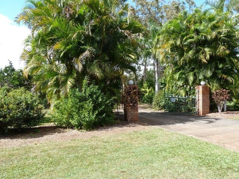 60 Bluewater Drive, Tinaroo QLD 4872