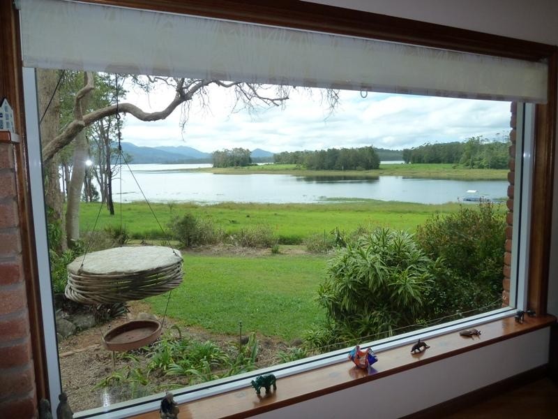 60 Bluewater Drive, Tinaroo QLD 4872