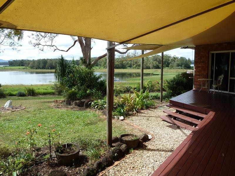 60 Bluewater Drive, Tinaroo QLD 4872