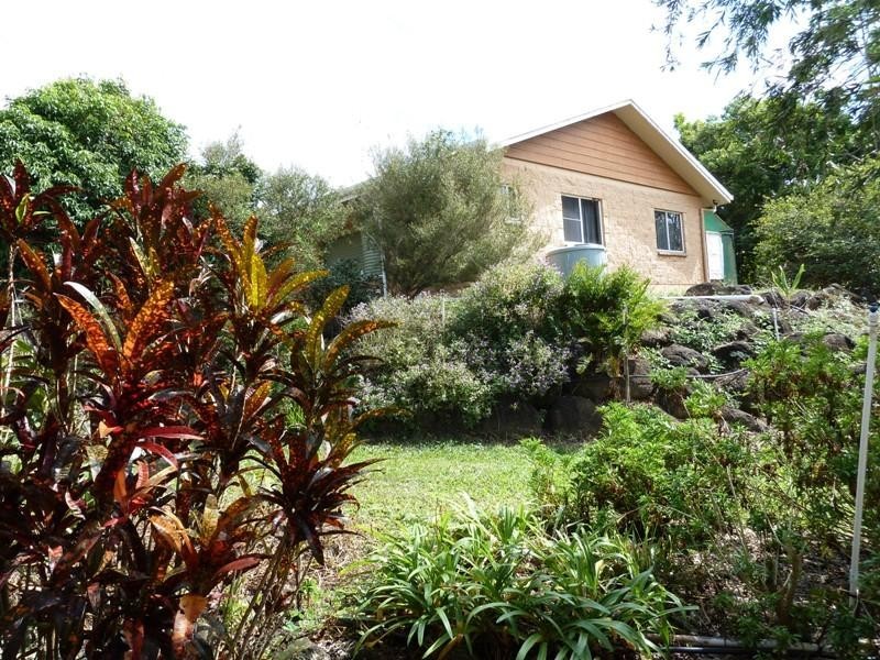 60 Bluewater Drive, Tinaroo QLD 4872