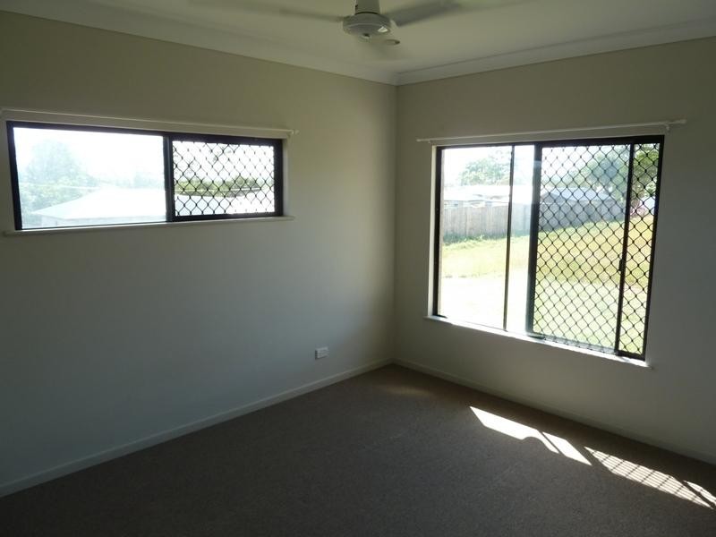 17 Damien Close, Mareeba QLD 4880