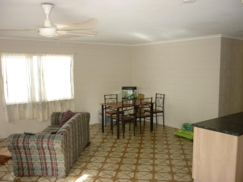 14 Pares Street, Mareeba QLD 4880