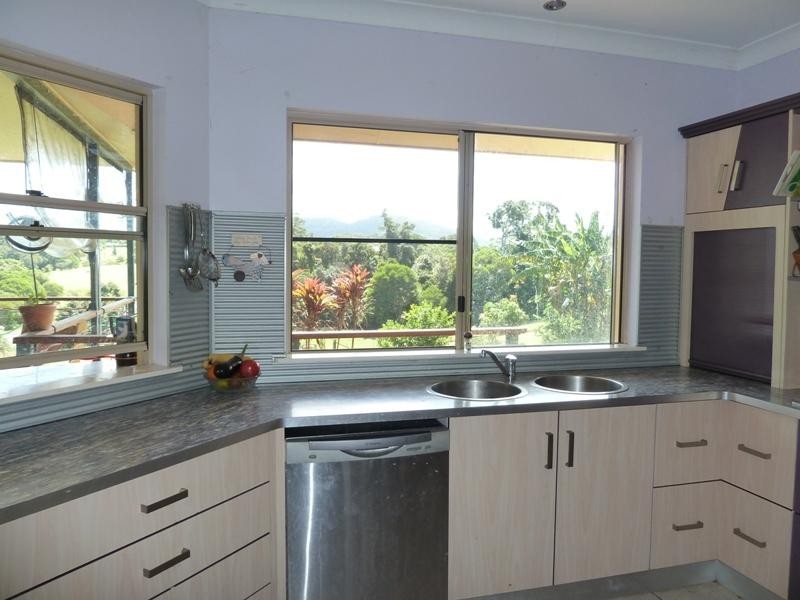 87 Stoney Creek Road, Speewah QLD 4881