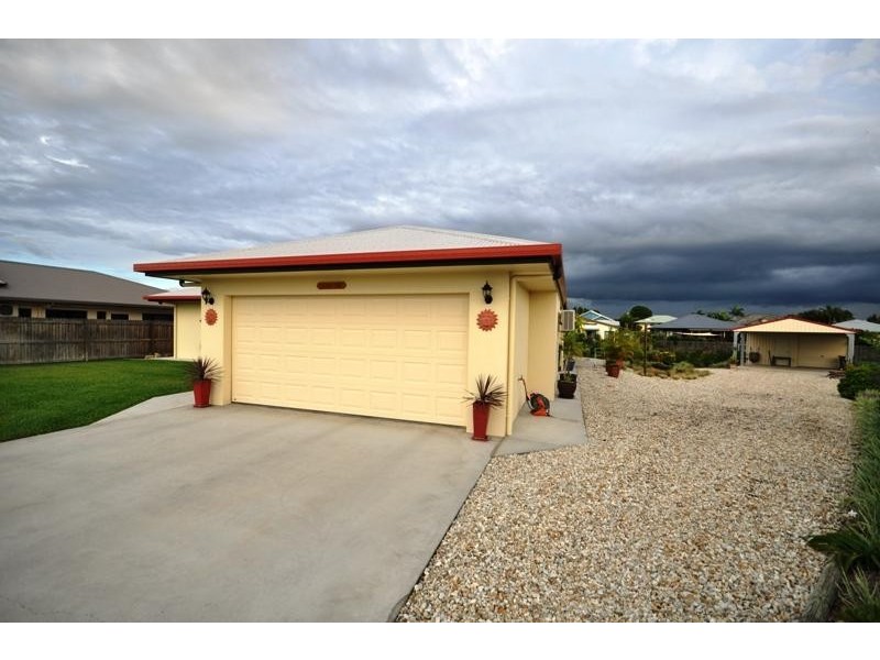 13 Peluchetti Place, Mareeba QLD 4880