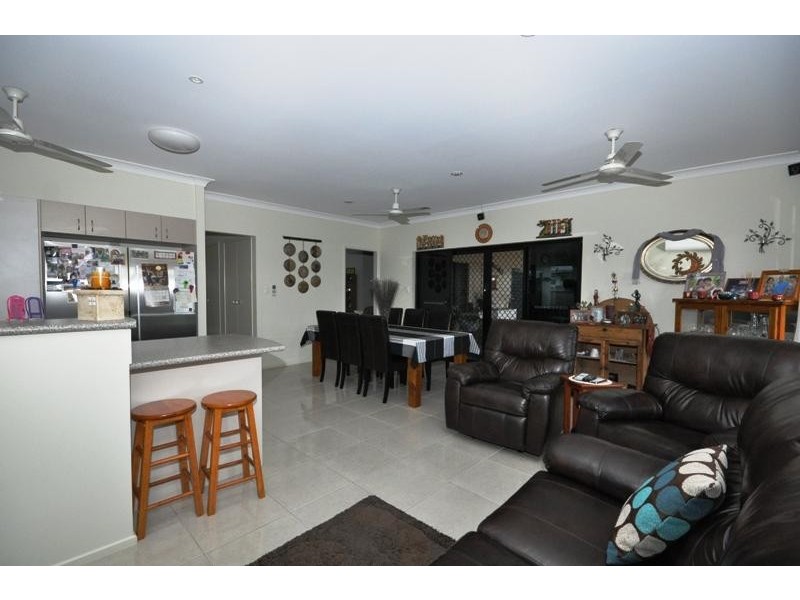 13 Peluchetti Place, Mareeba QLD 4880