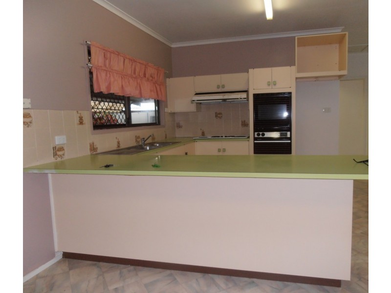 11 RIVERVIEW CLOSE, Mareeba QLD 4880