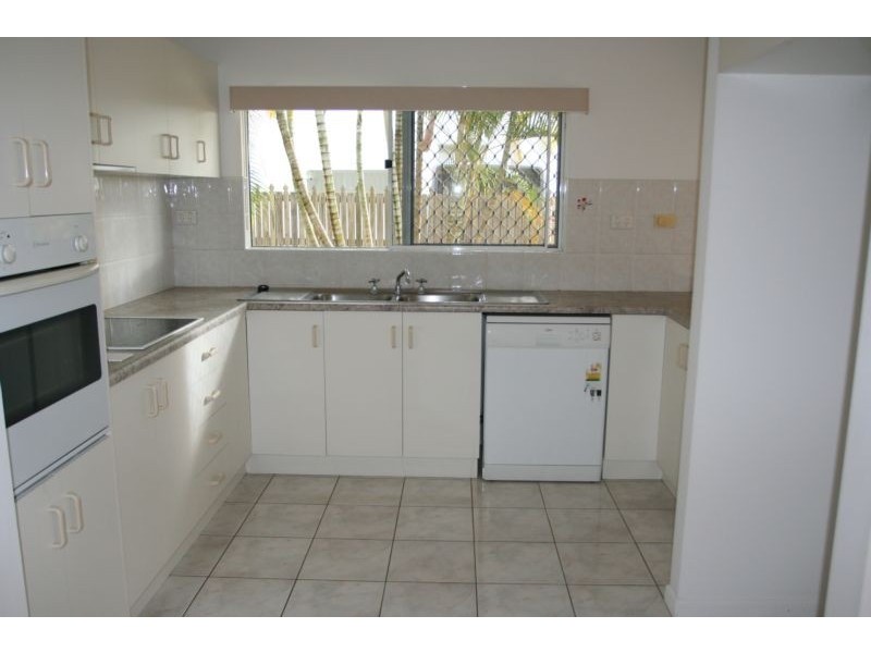 8 LERRA STREET, Mareeba QLD 4880