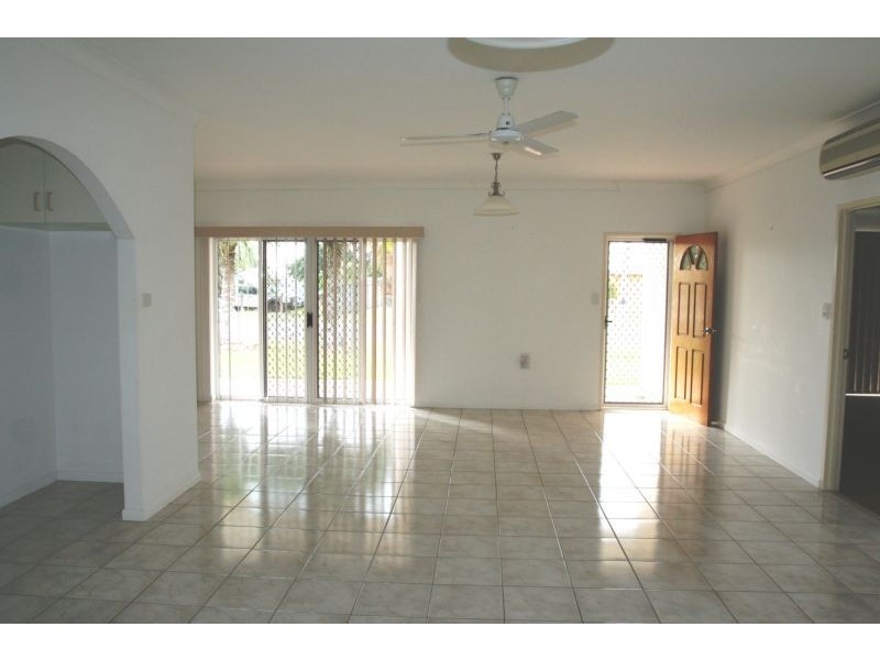 8 LERRA STREET, Mareeba QLD 4880
