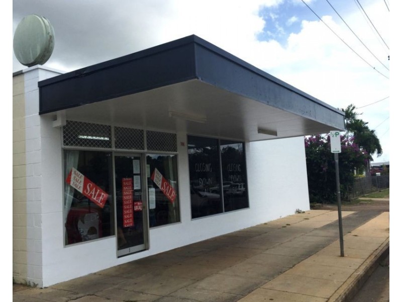 186 WALSH STREET, Mareeba QLD 4880