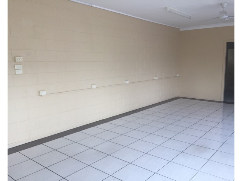 186 WALSH STREET, Mareeba QLD 4880