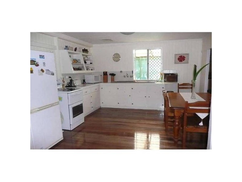 25 Robins Street, Mareeba QLD 4880