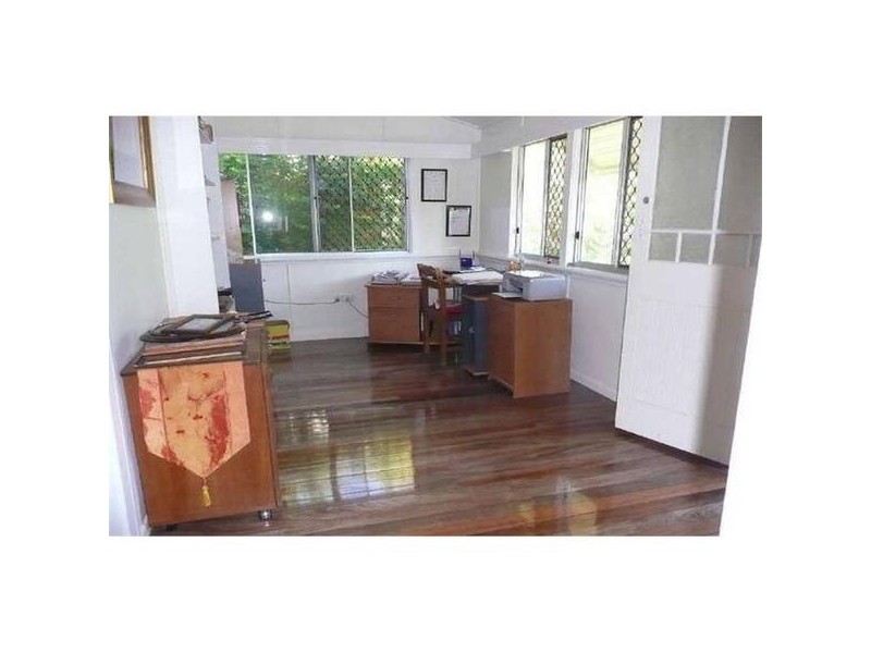 25 Robins Street, Mareeba QLD 4880