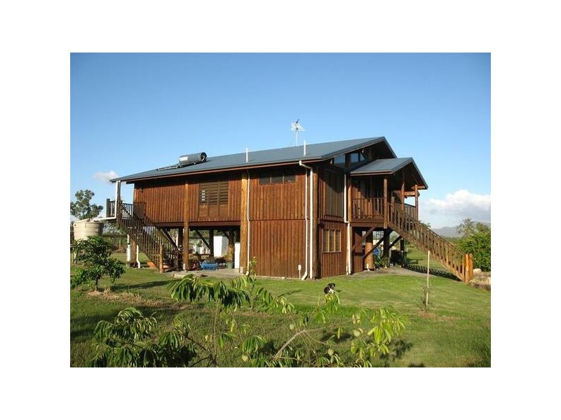 85 Emerald Heights Road, Mareeba QLD 4880