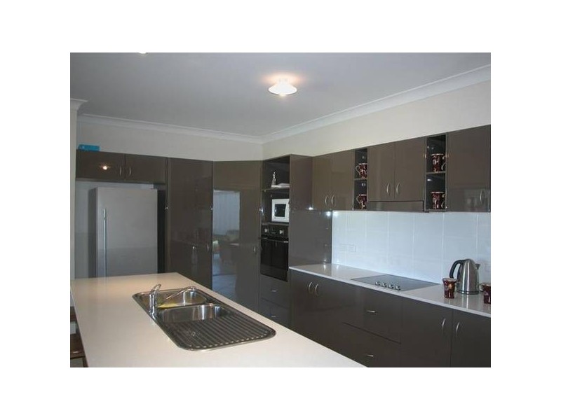 14 River Drive, Mareeba QLD 4880