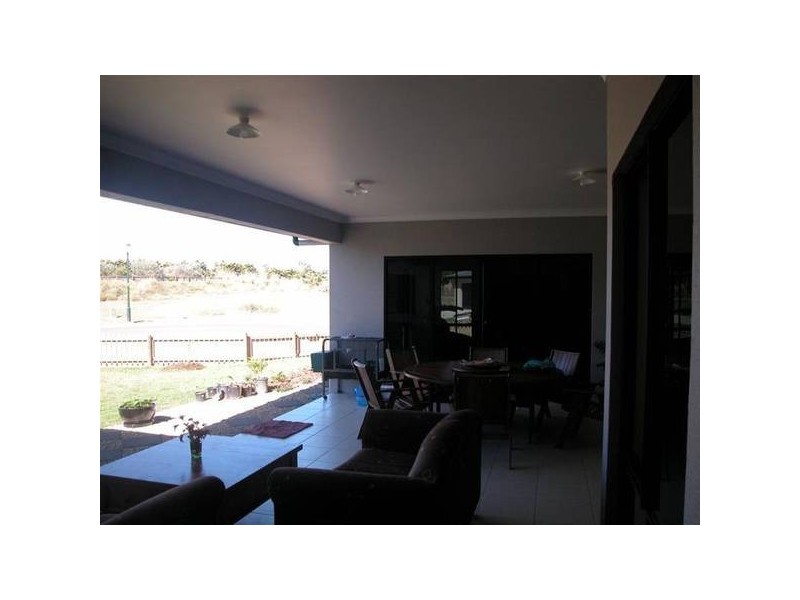14 River Drive, Mareeba QLD 4880