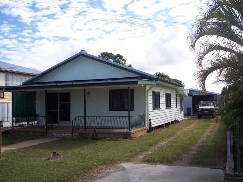31 Robins Street, Mareeba QLD 4880