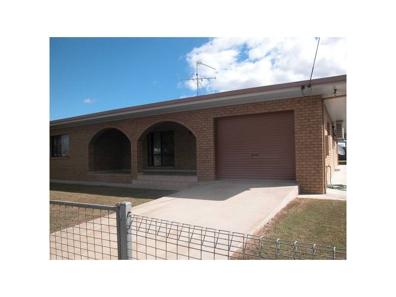 6 Donlen St, Mareeba QLD 4880