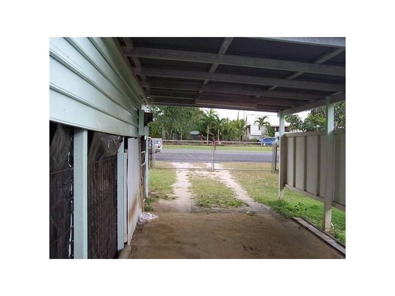 90 Mason Street, Mareeba QLD 4880