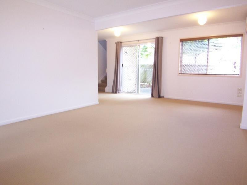 2/20 Coyne Street, Sherwood QLD 4075