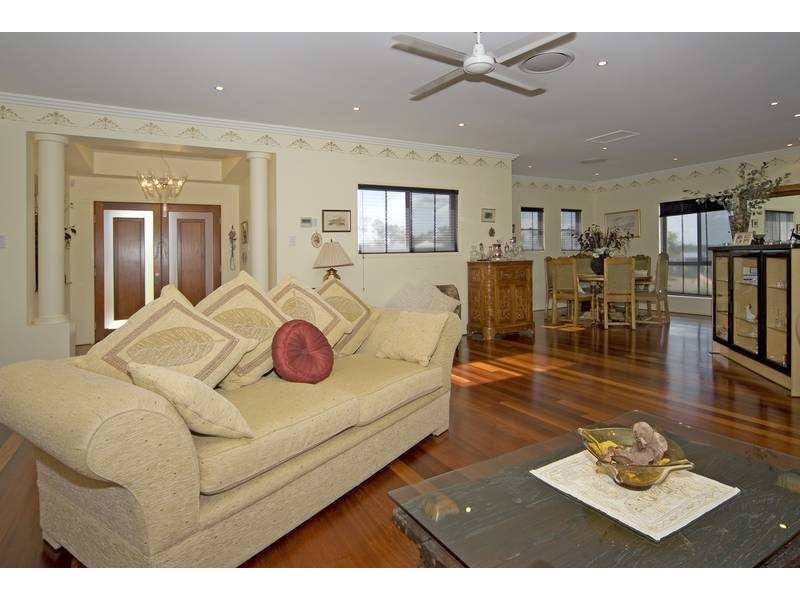 9 Rufous Crescent, Brookwater QLD 4300