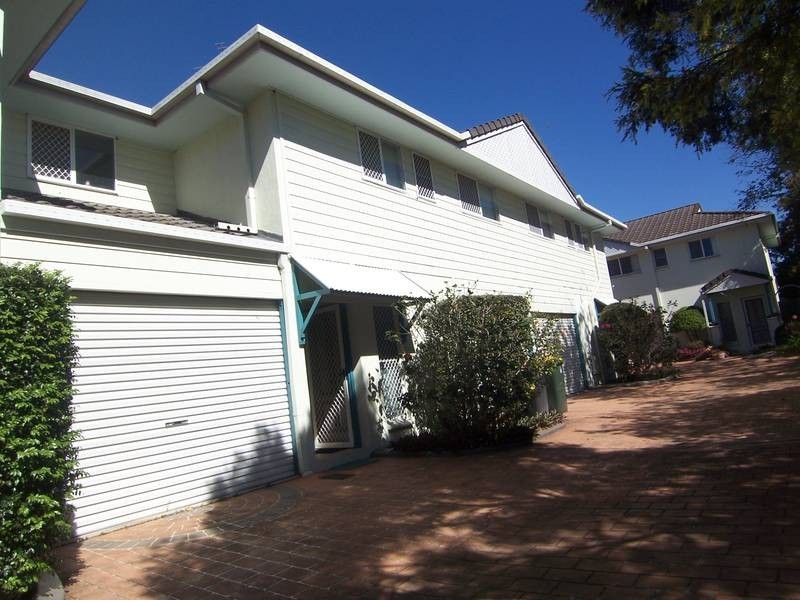 2/40 Skew Street, Sherwood QLD 4075