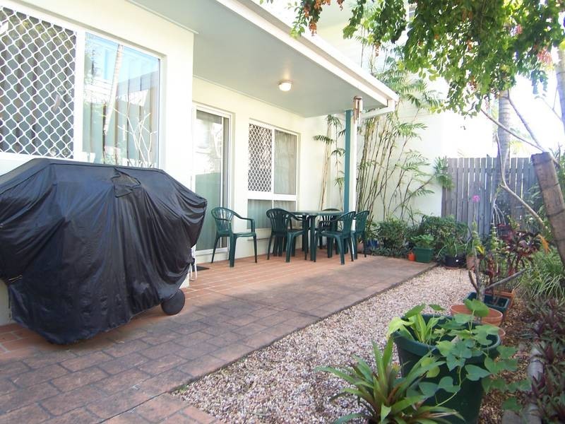 2/40 Skew Street, Sherwood QLD 4075