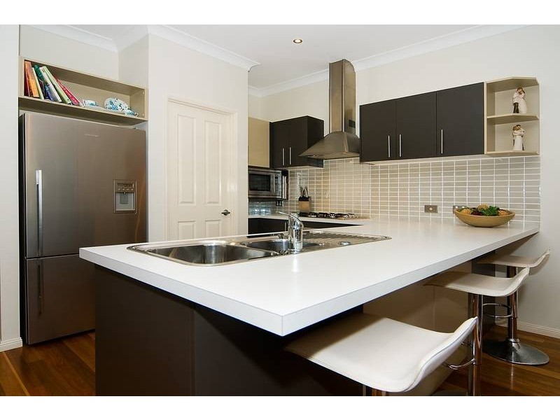 16 Collins Street, Corinda QLD 4075