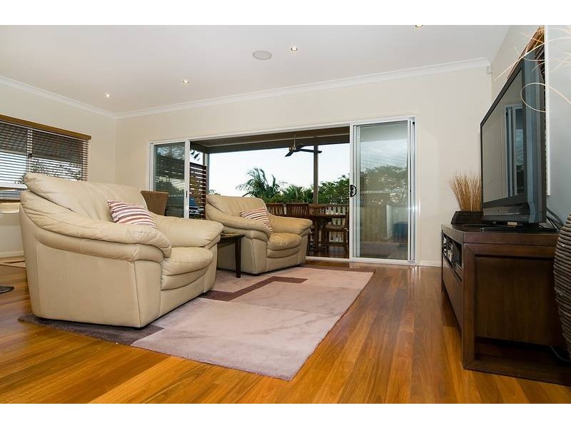 16 Collins Street, Corinda QLD 4075