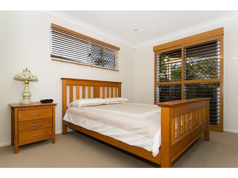 16 Collins Street, Corinda QLD 4075