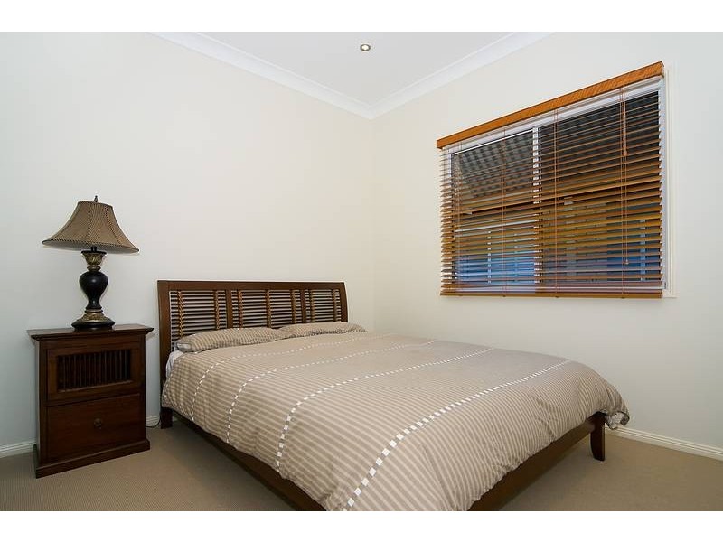 16 Collins Street, Corinda QLD 4075