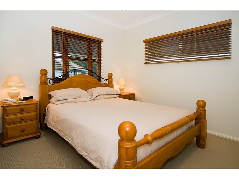 16 Collins Street, Corinda QLD 4075