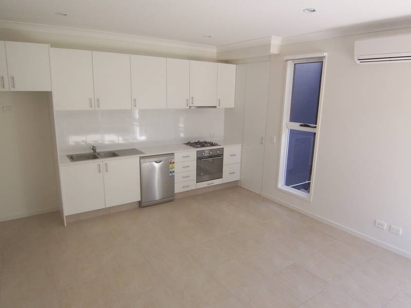 2/7 Coyne Street, Sherwood QLD 4075