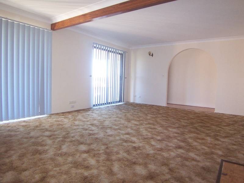 4 Tinaroo Street, Durack QLD 4077